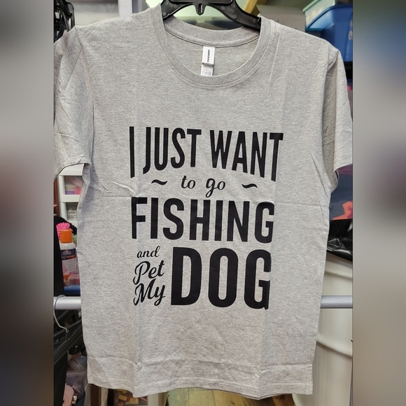 I Just Want To Go Fishing and Pet My Dog Gray T-Shirt Small - Picture 1 of 1